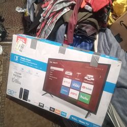 Roku TV 32 In. Used