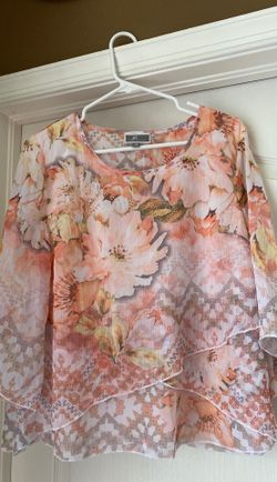 Ladies Shirt size petite medium