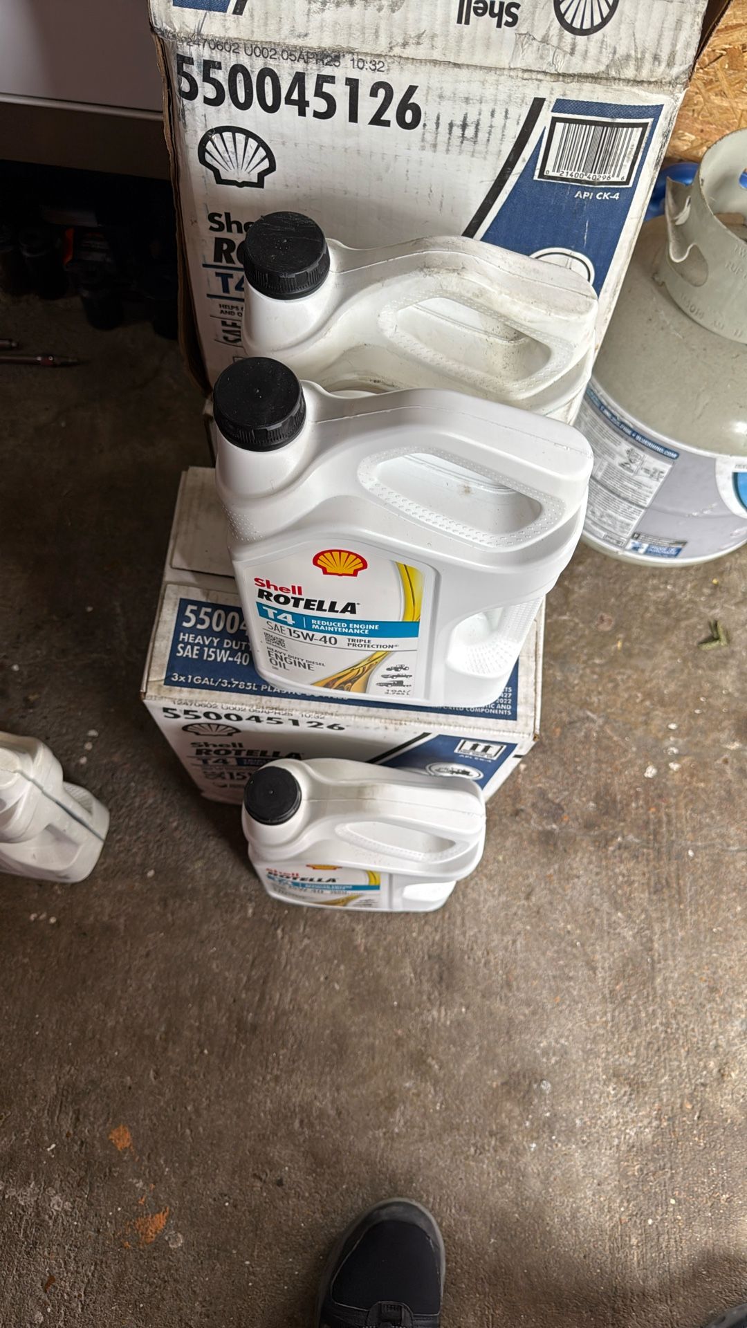 T4 15W-40. SHELL ROTELLA OIL for Sale in Pasadena, TX - OfferUp