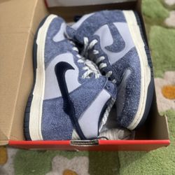 Nike Dunk Hi Notre
