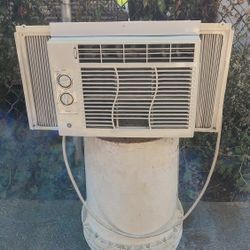 GE Window AC Unit