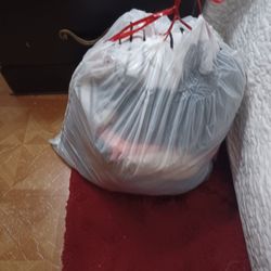 Bag Of Clothes/ Bolsa De Ropa 