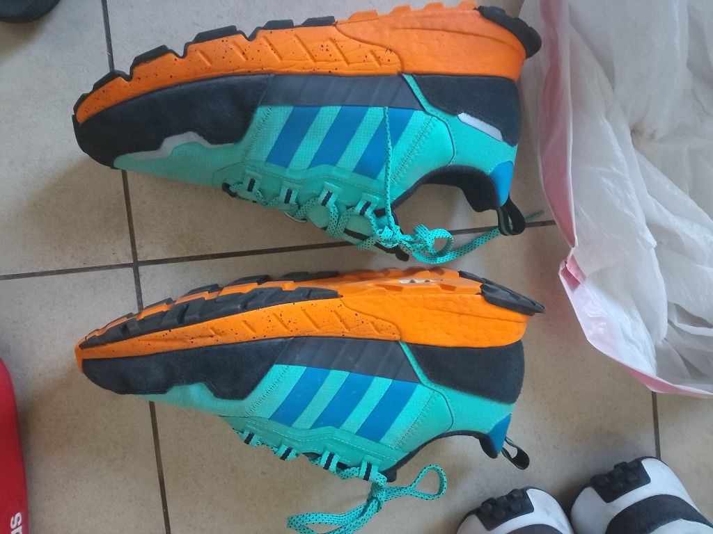 Shoes Adidas. 