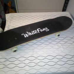 Skateboard White Fang