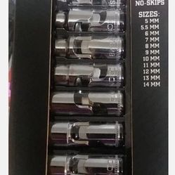 Icon Universal Joint Shallow Socket 