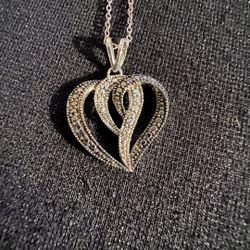 925 Silver Heart shaped pendant & necklace