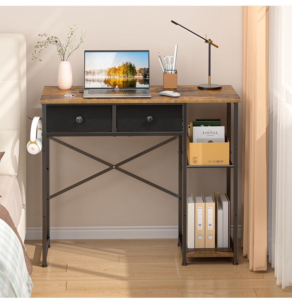 New never used Computer desk pick up In Lemon grove