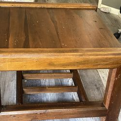 bookshelve and cofee table 