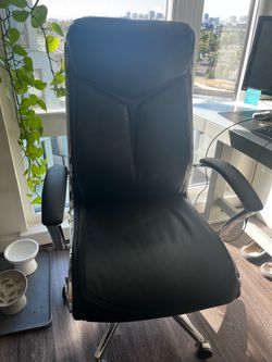 Black Office chair