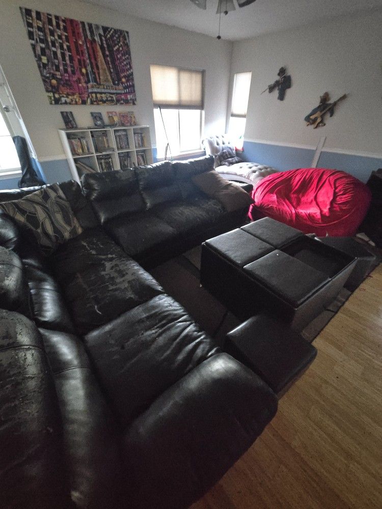Sectional Ottoman And Rug