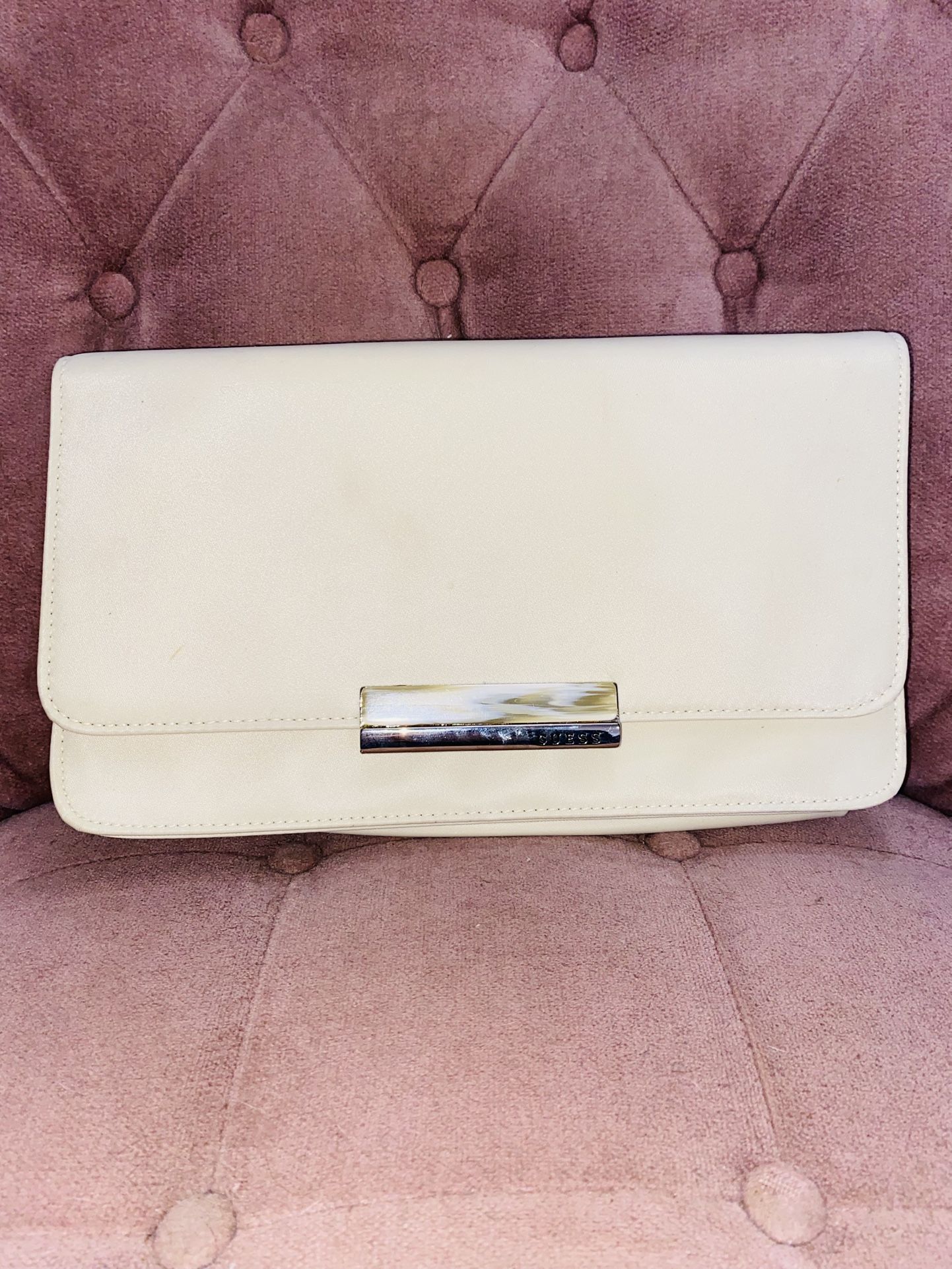 Medium Sized Guess Clutch Bag.
