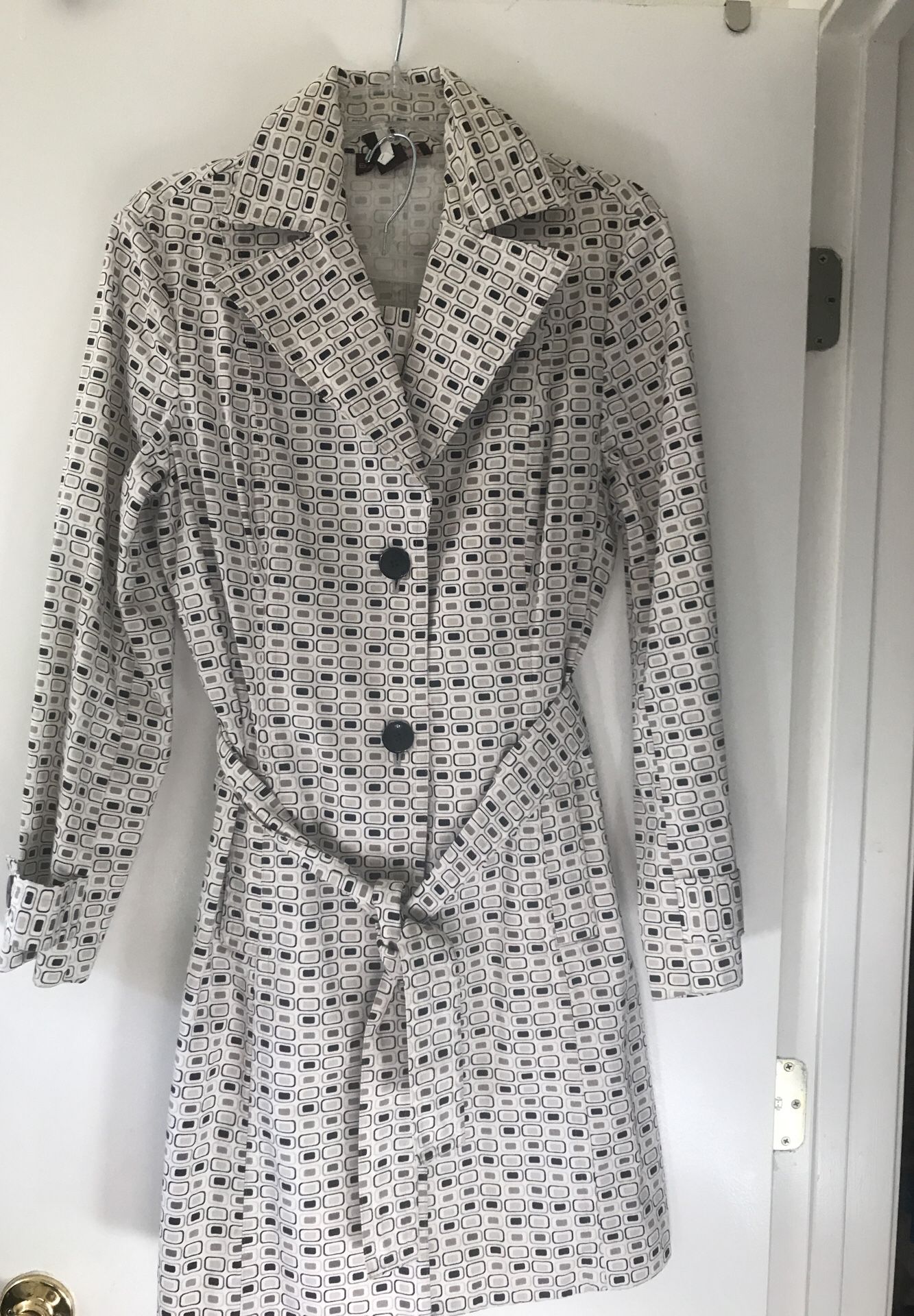 BANDOLINO sz10 knee length jacket with matching mini skirt