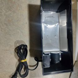 Zoo Med - Heat Lamp Fixture.