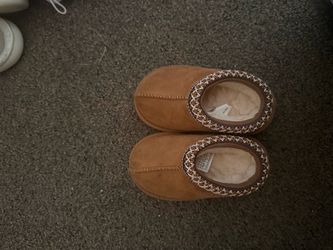 UGG Tasman toddler size 6