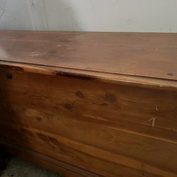 Lane Cedar Chest