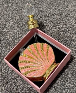 Decorative Seashell Perfume Bottle