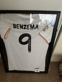 Benzema Autographed Jersey