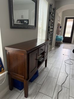 Entrance Table/ Server