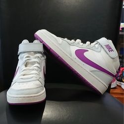Nike Court Borough 2 Mid. CD7782-009. Purple/White/Grey. Unisex. Boys Size 7Y.