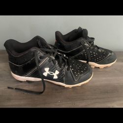 Under Amour Baseball Cleets Size 1.5