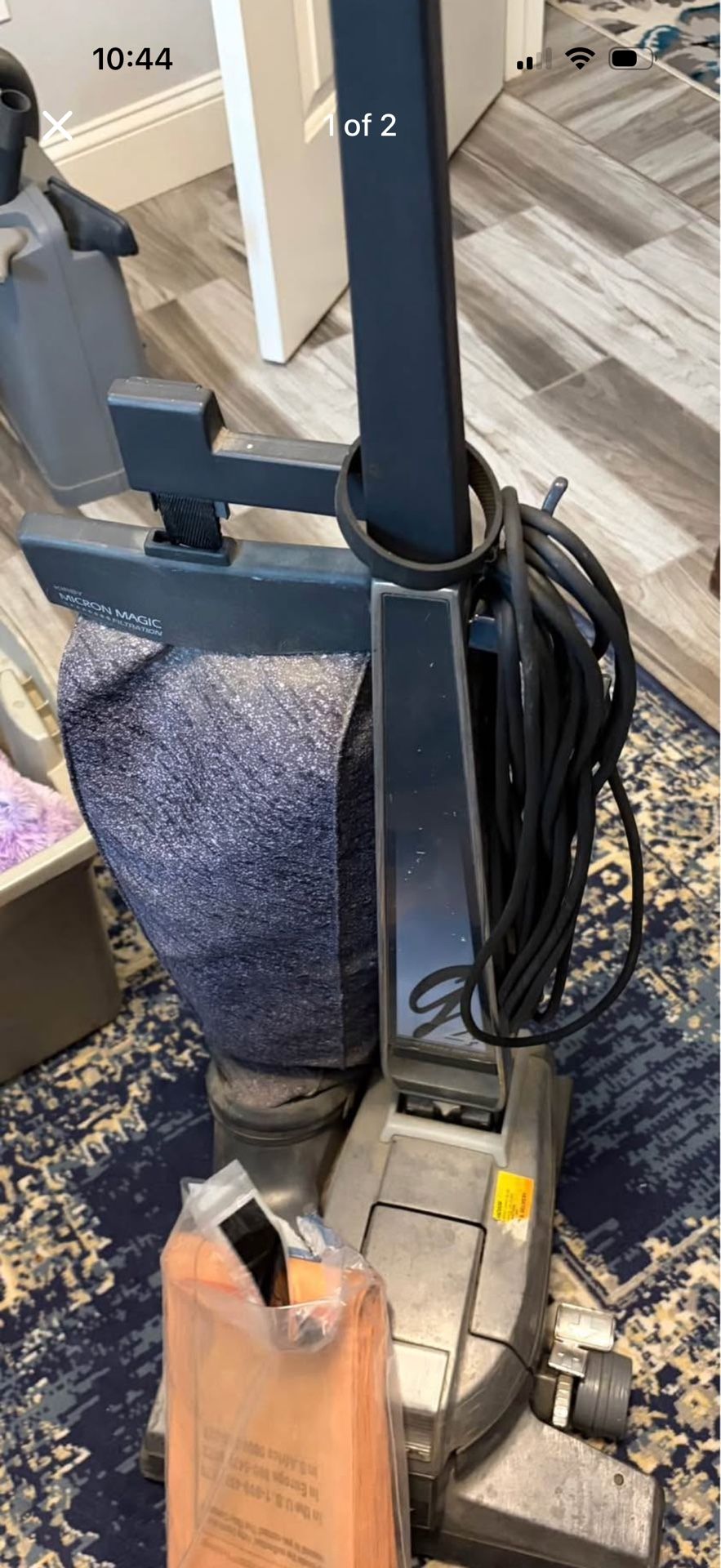 Kirby G4 Vacuum Cleaner w extra bags, belt and accessories