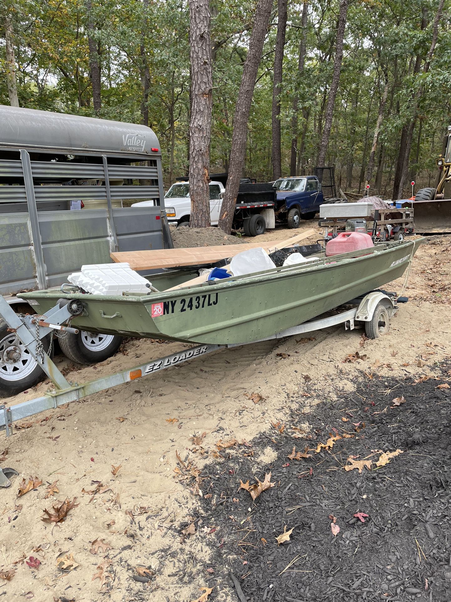 Duck Boat W/trailer 