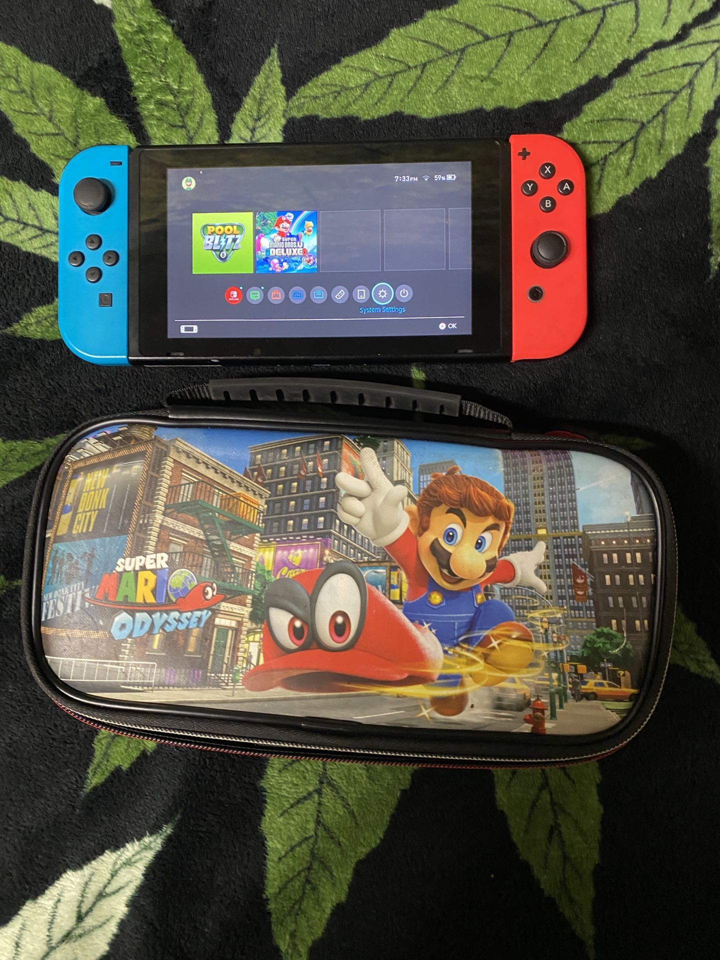 32 GB 2019 Nintendo Switch(Revised model)