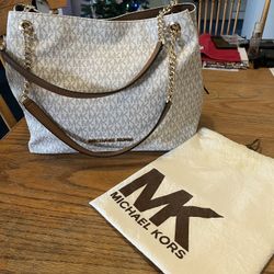 Michael Kors Large Satchel Gold Chain Purse In Excellent Condition & Dust Bag