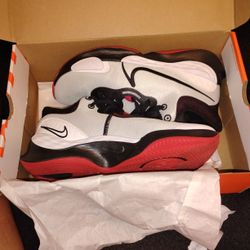 Mens Nikes Size 10
