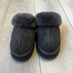 Ugg Disquette Size 7 Women