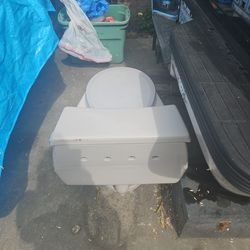 Free working toilet