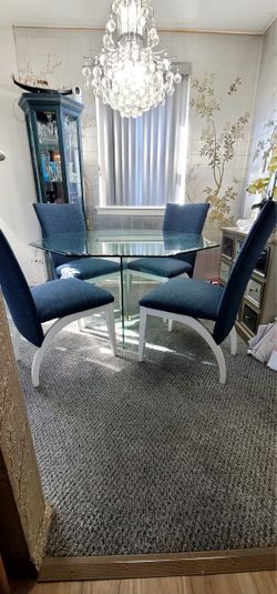 Dining set
