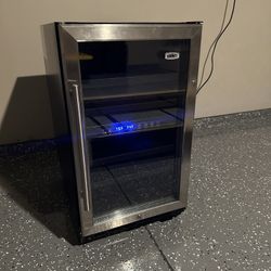 Summit Wine Cooler/Mini Fridge