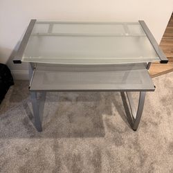 Computer desk
