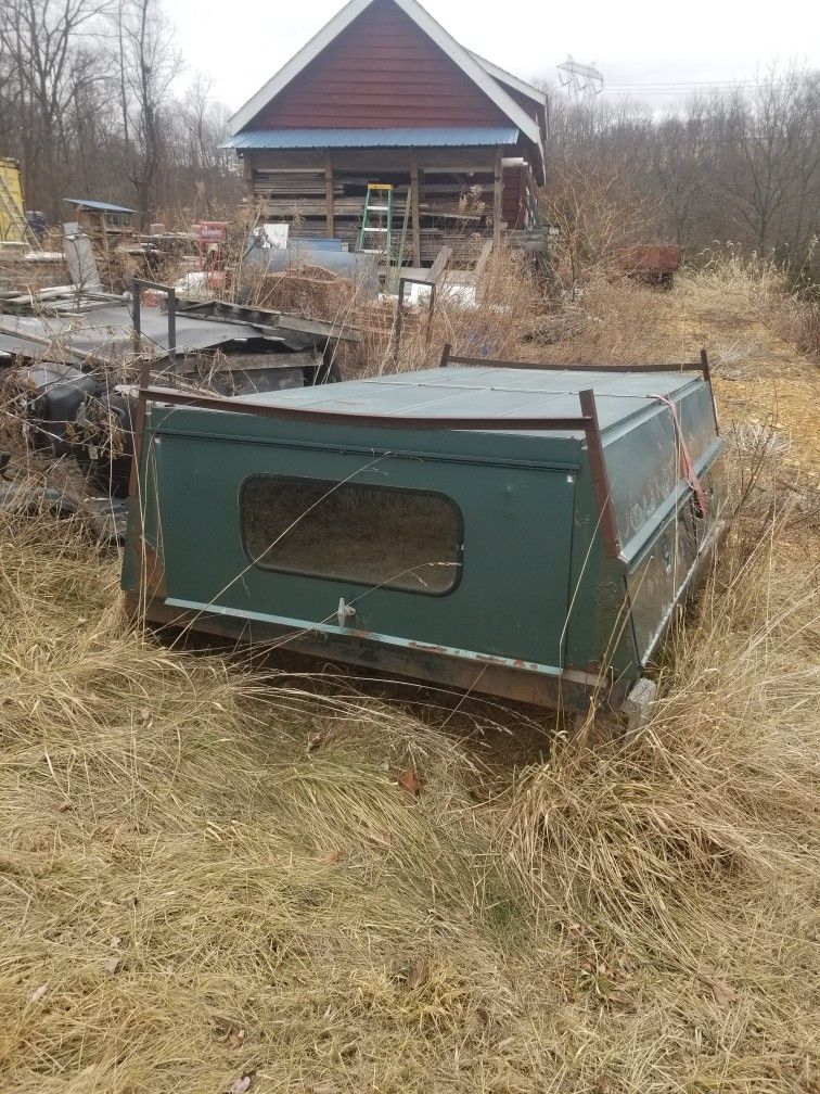 Work Style Truck Cap For 8' Bed