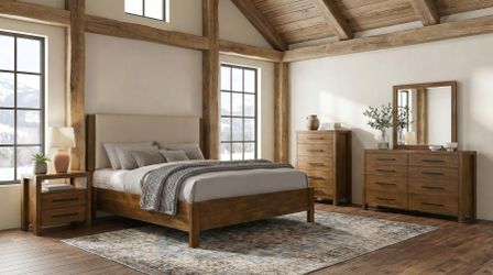 4 Pc Casual Rustic Queen Bedroom set Plus Chest Freee!!!