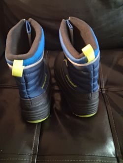 Kids winter boots