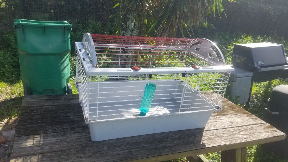 Living World Animal Cage
