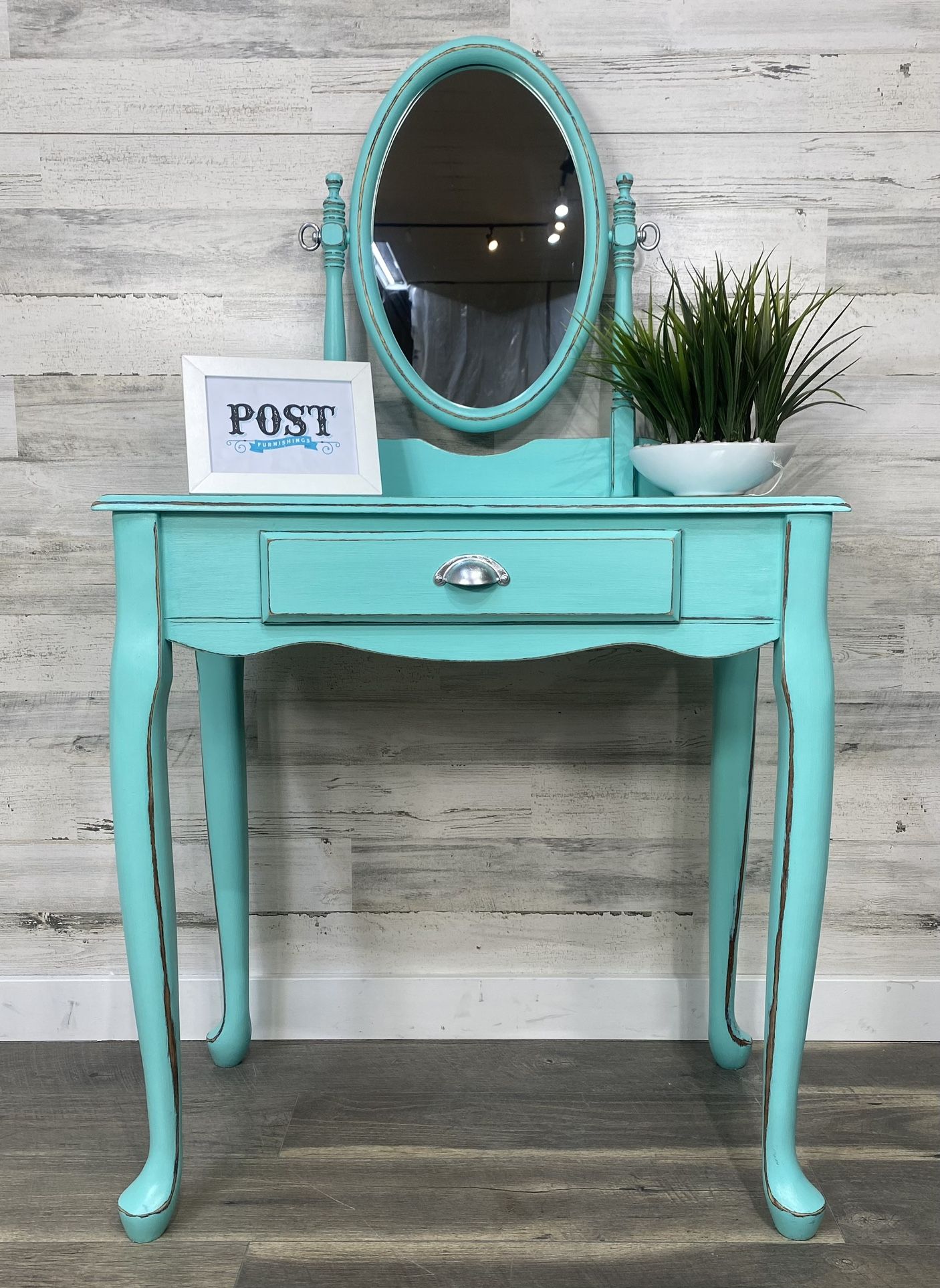 Turquoise Vanity With Mirror