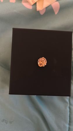 Nugget earring used