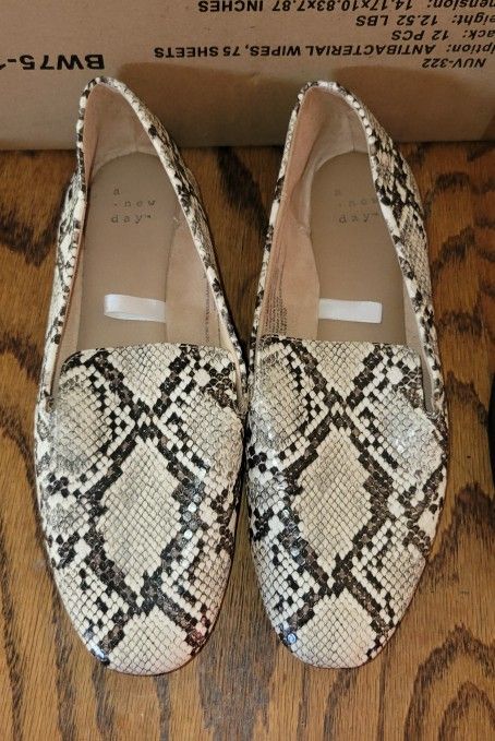 Women's Flats 