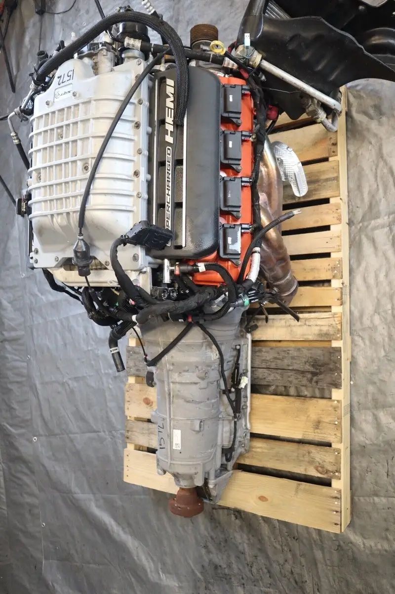 Dodge Charger Srt Engine