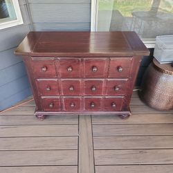 Bombay Chest
