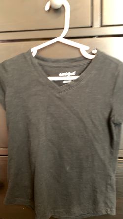 Girls v neck black t-shirt