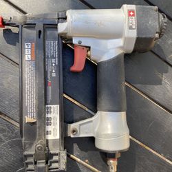 Porter-Cable BN200SB 18 Gauge Pneumatic Brad Nailer Great  condition