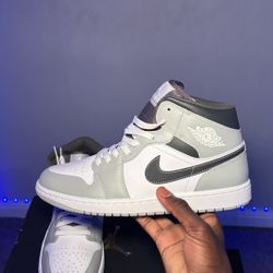 Jordan 1 Mid Smoke Grey Size 10.5 Brand New