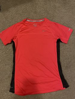 Nike Shirt Women’s