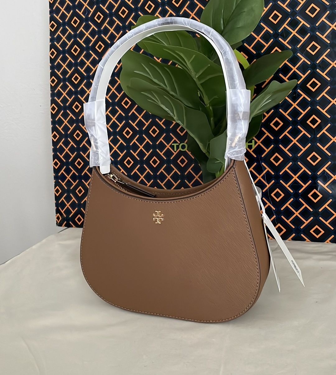 New, authentic Tory Burch brown Emerson shoulder bag
