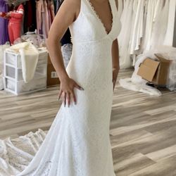 Vintage Lace Low Back Mermaid Gown