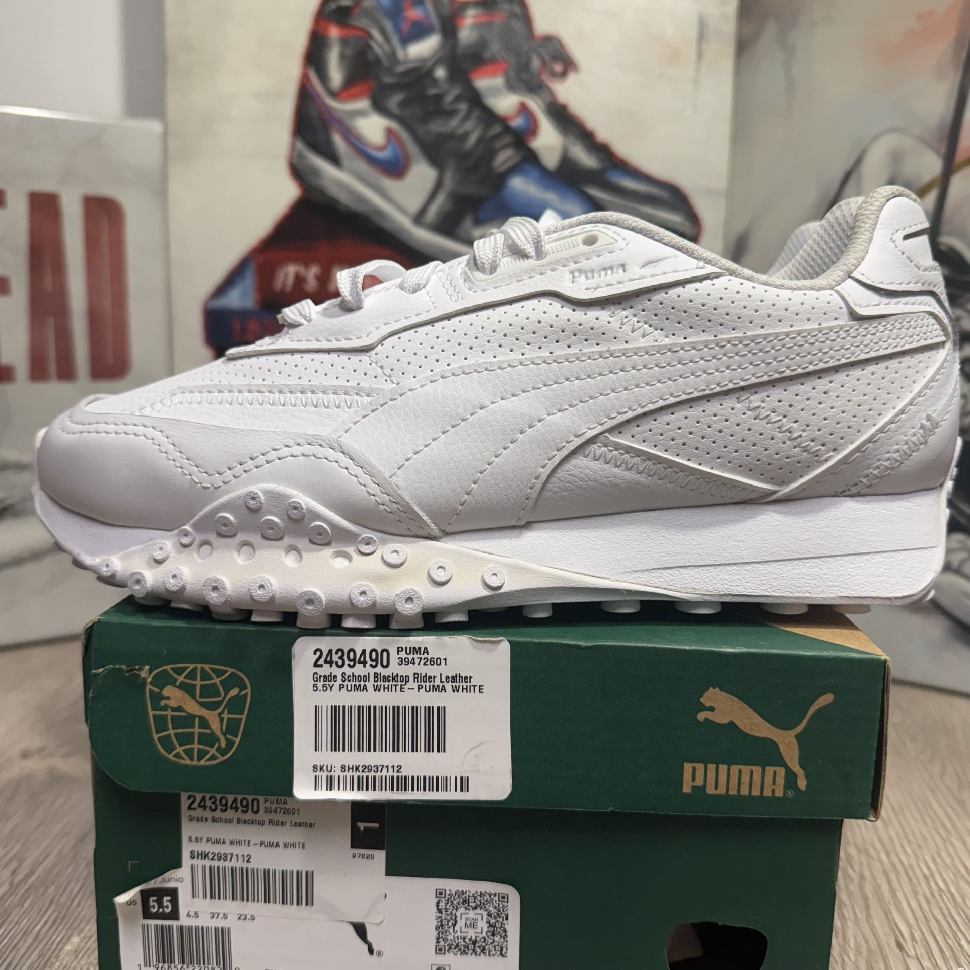 New Puma Junior Blacktop Rider Leather Jr Sneaker White Size 5.5Y/7W Read Description Brand new pair with defects Slightly yellowed left pair due to
